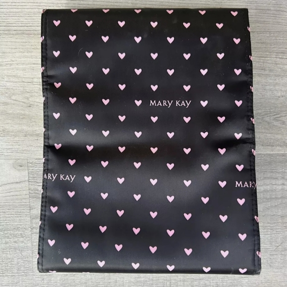 New Mary Kay Large Cosmetic Bag - Picture 4 of 4